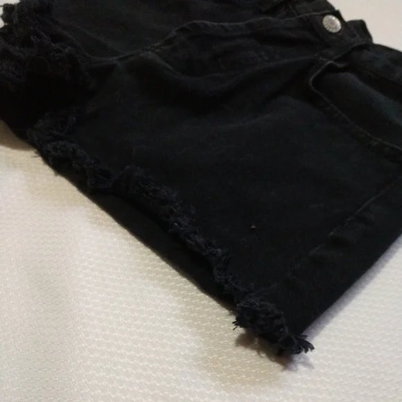 Women's XS 24" John Galt cut off high waisted black denim shorts, LIKE NEW! - Picture 2 of 7